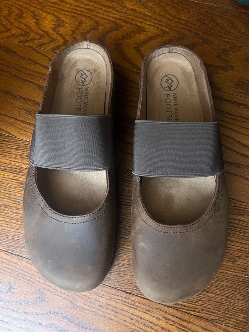 NWOT White Mountain Brand Leather Clogs